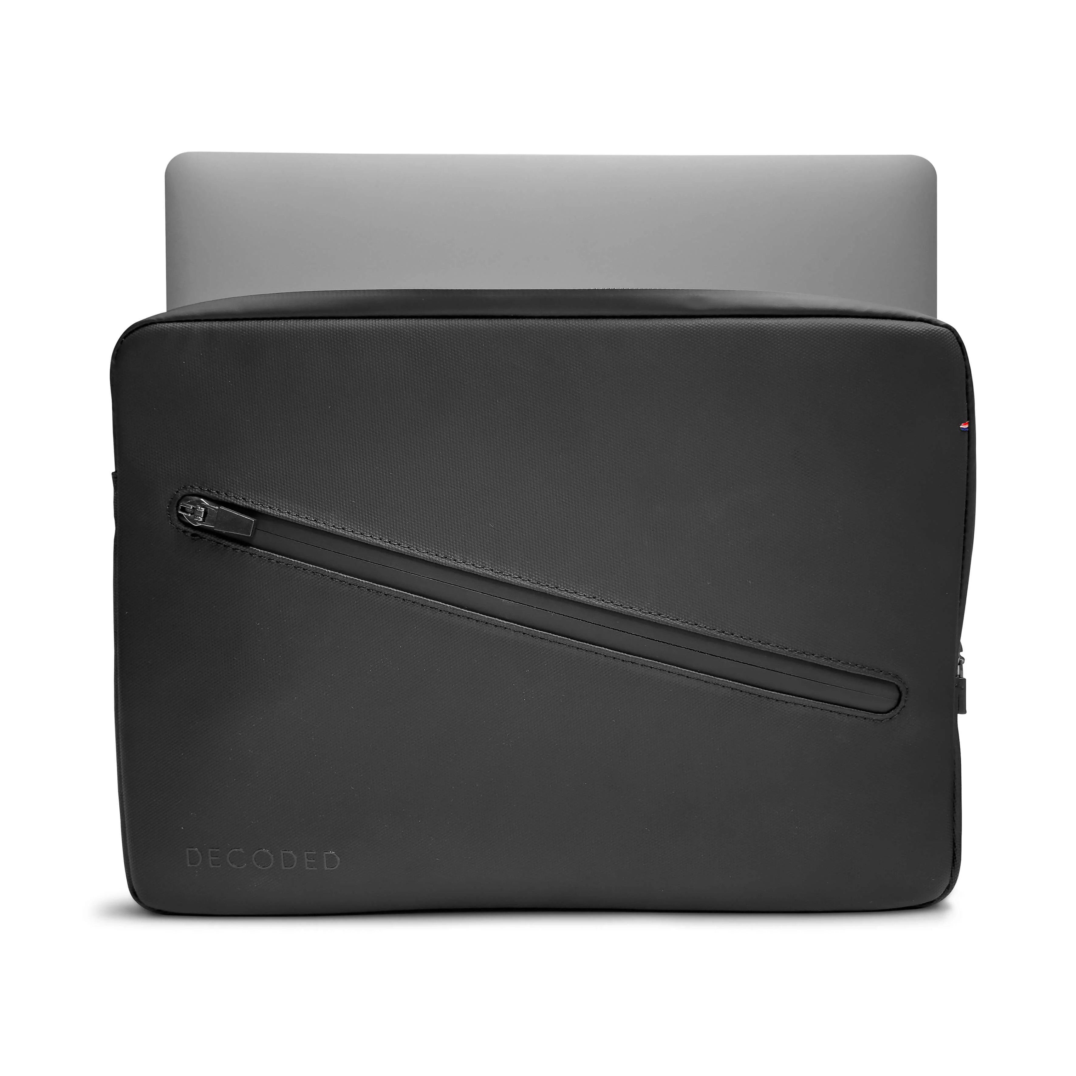 Frame Sleeve Coated Nylon | Graphene | Macbook 13 Inch | D24MB13S2BK - Image 4