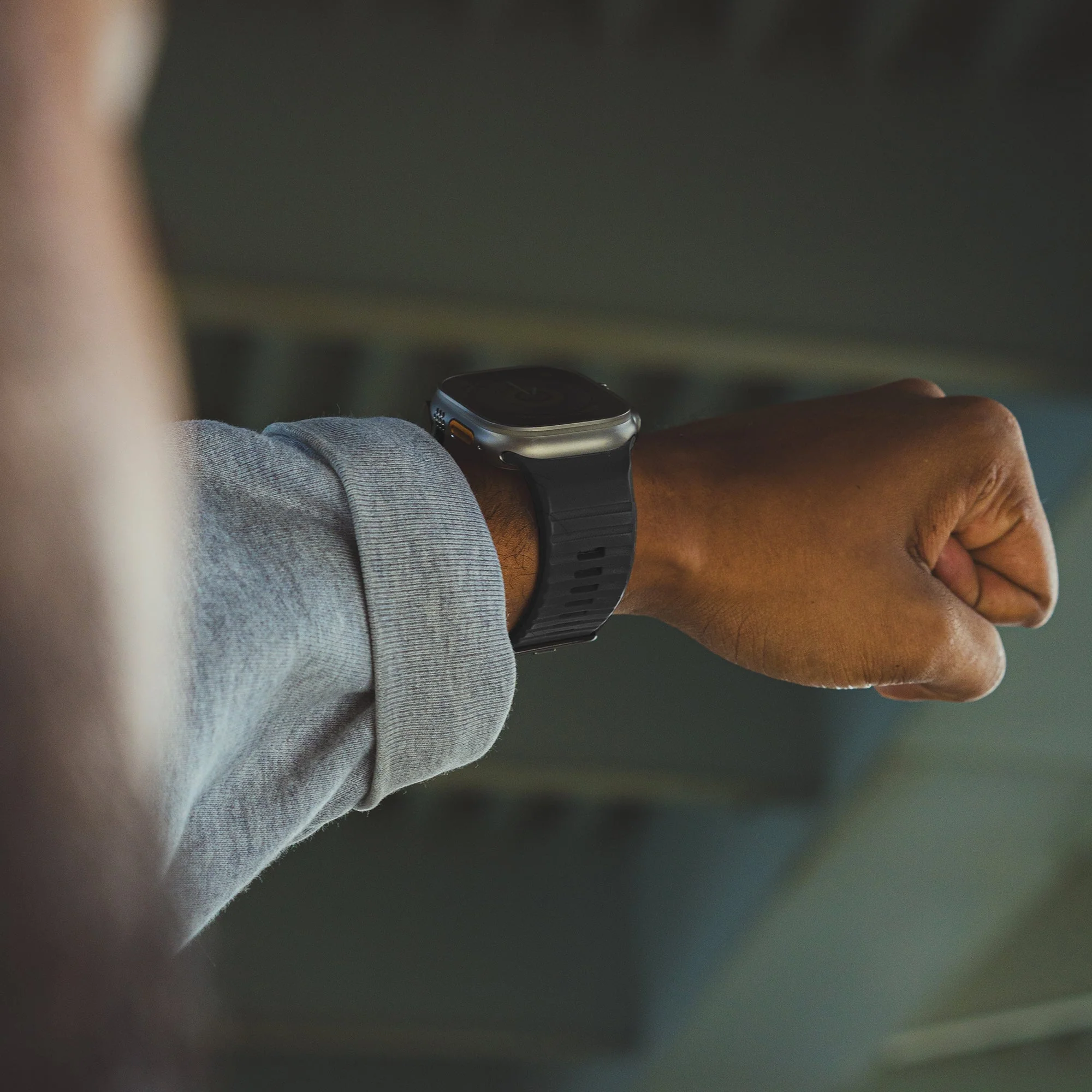 Sport Silicone Ultra Traction Band | Graphene | Apple Watch Ultra | D24AWS49UTS1GE - Image 5